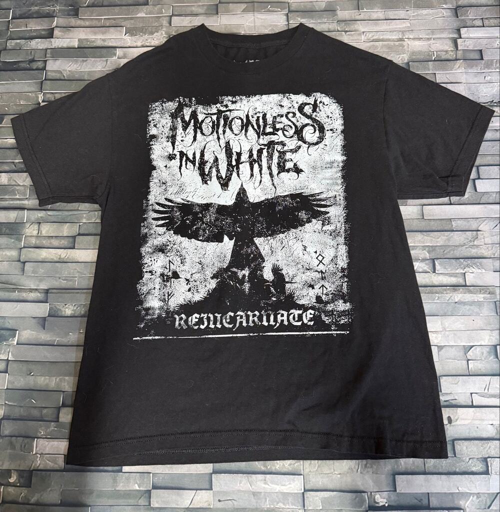 MOTIONLESS IN WHITE GRAPHIC BAND TEE